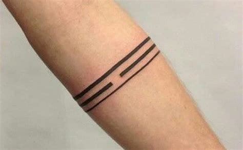 tatuaje de lineas en el brazo|Tatuaje lineas en el brazo